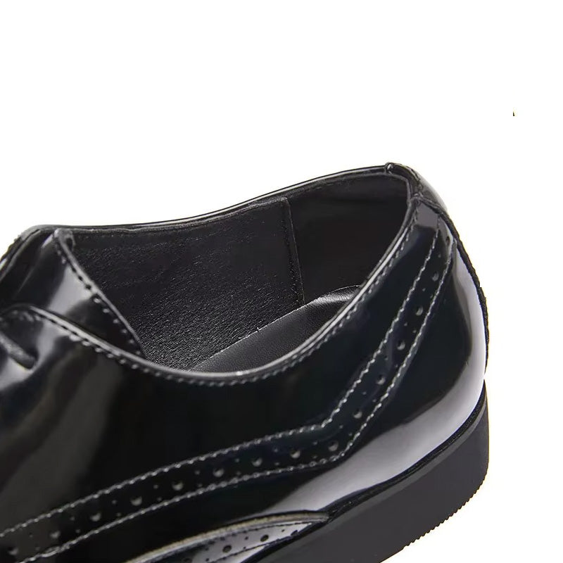 Chaussures d'affaires brillantes pour hommes, bloc sculpté, chaussures Derby à fond souple, bout pointu, semelle en caoutchouc, chaussures pour adultes, marque chinoise